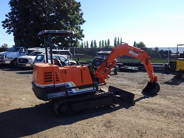 takeuchi-tb260-image-4