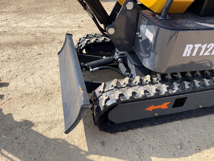 #205-•-new-rt12r-mini-excavator-image-11