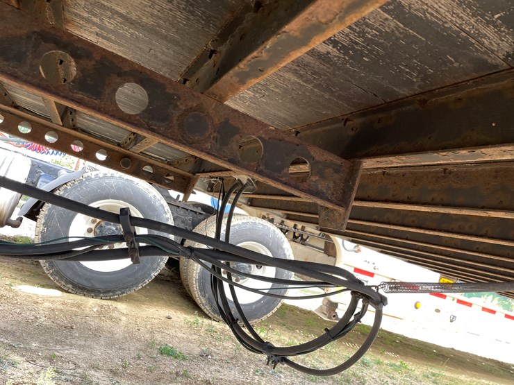2019-stoughton-trailer-image-36