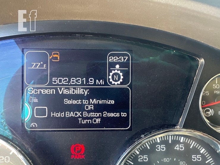 2018-kenworth-t880-image-31