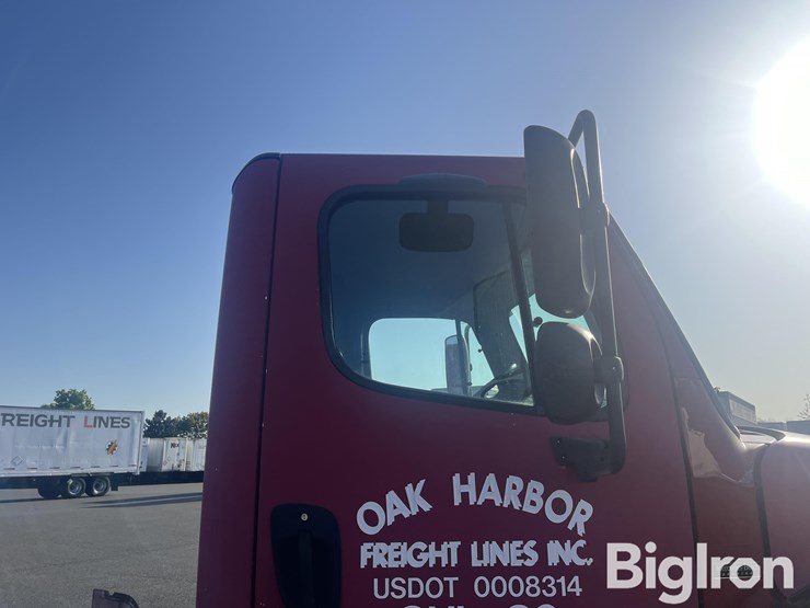 2006-freightliner-m2-truck-tractor-image-14