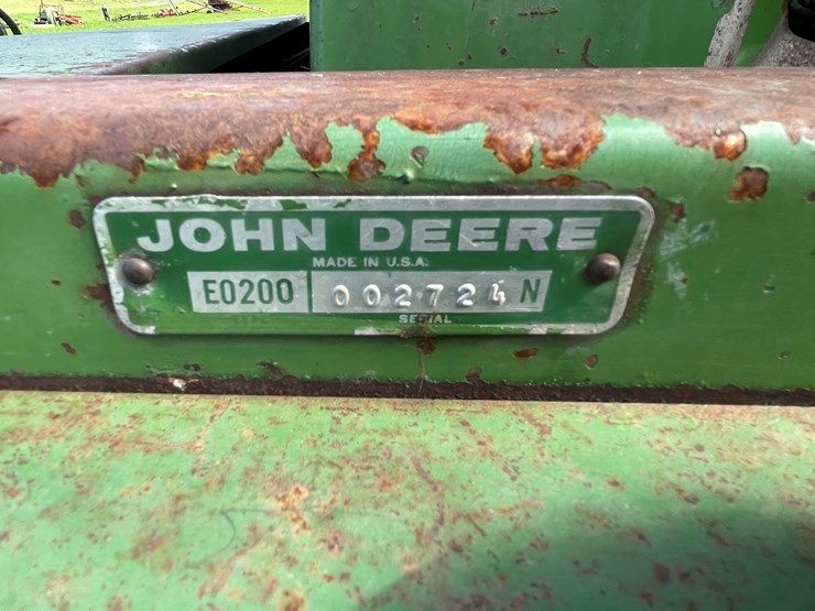 john-deere-200-image-32