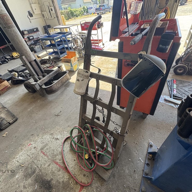WELDING TORCH BOTTLE CART SET UP WELDING TORCH BOTTLE CART SET UP
