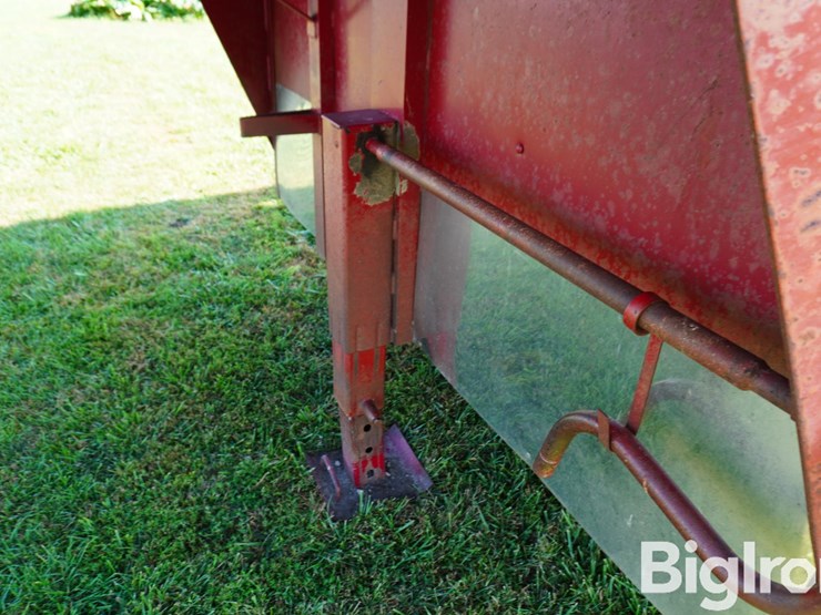 1988-bp-6.5'x12'-s/a-livestock-trailer-image-11
