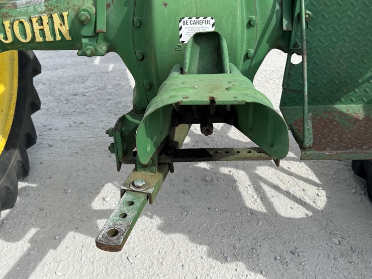 john-deere-b-image-9