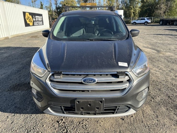 2017-ford-escape-image-8