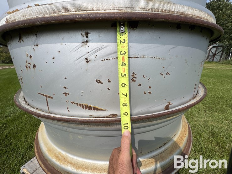 unverferth-46"-band-dual-rims-image-13