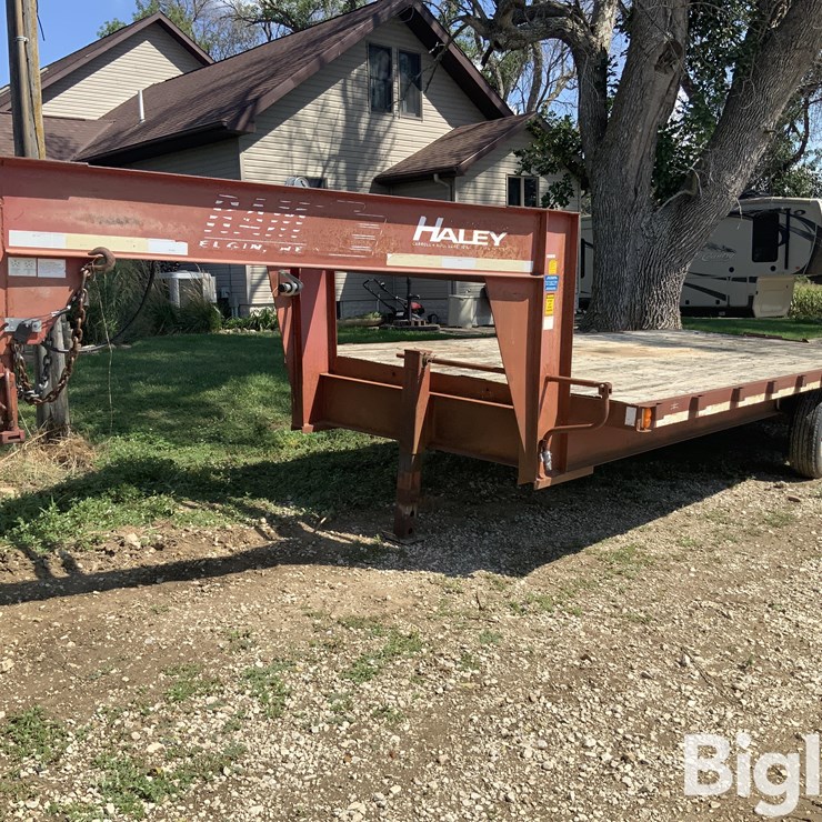 2002 Ram T/A Flatbed Trailer