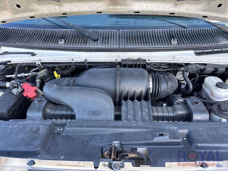 2011-ford-e350-image-7