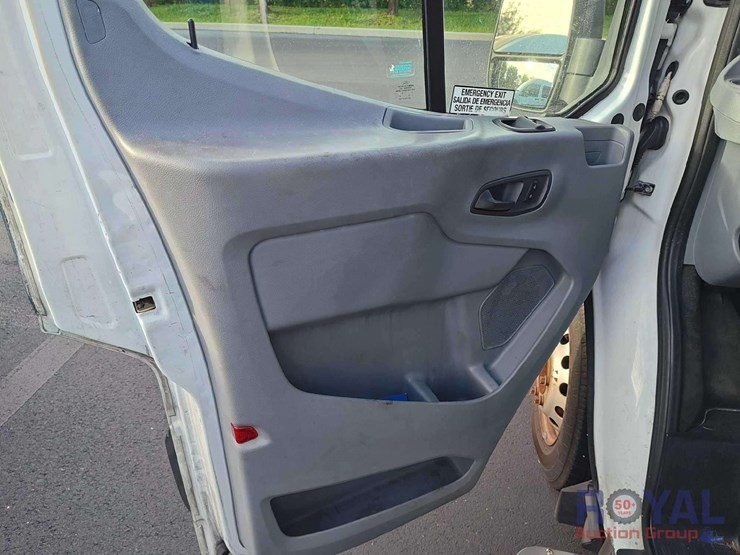 2017-ford-transit-image-15