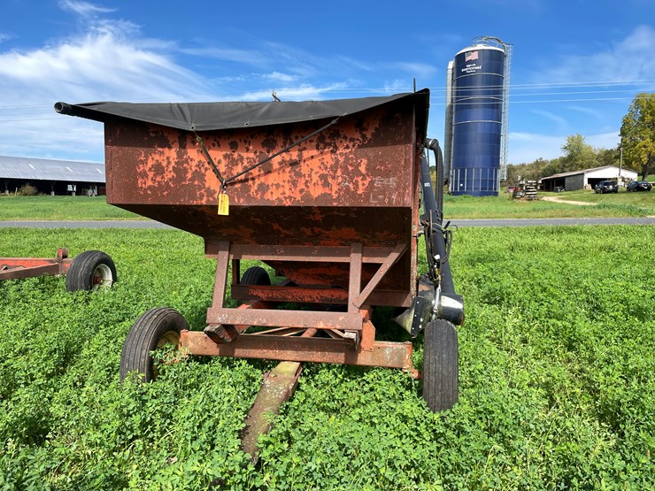 #4457-•-gravity-cart-with-3'-auger-image-2