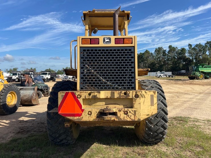 1993-deere-444e-image-3