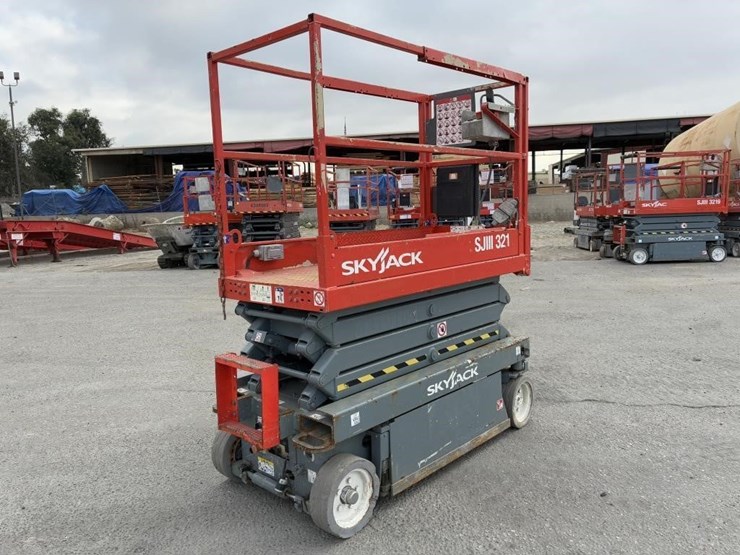 skyjack-sj-3219-scissor-lift-image-3