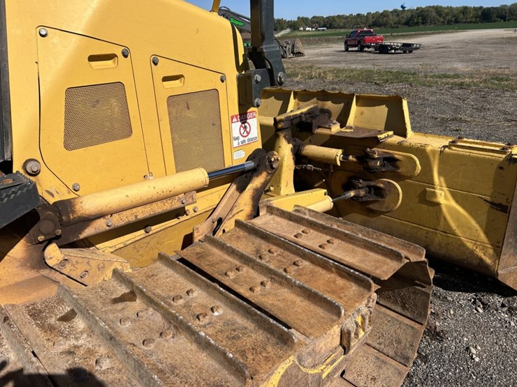 2014-komatsu-d39px-image-22