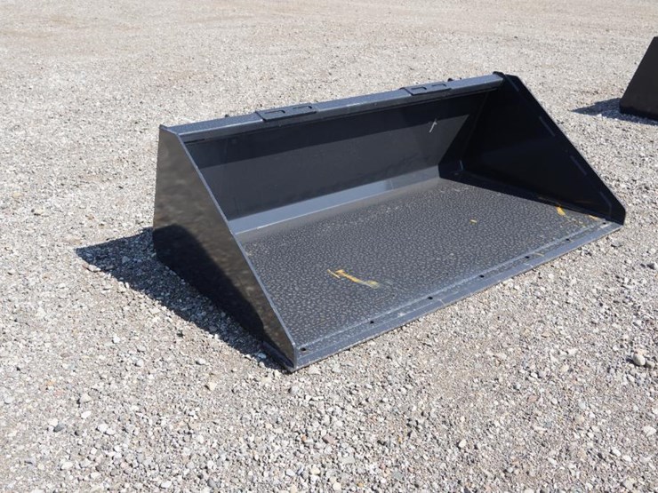 #2528-•-new-skid-steer-track-duty-bucket-attachment-image-1