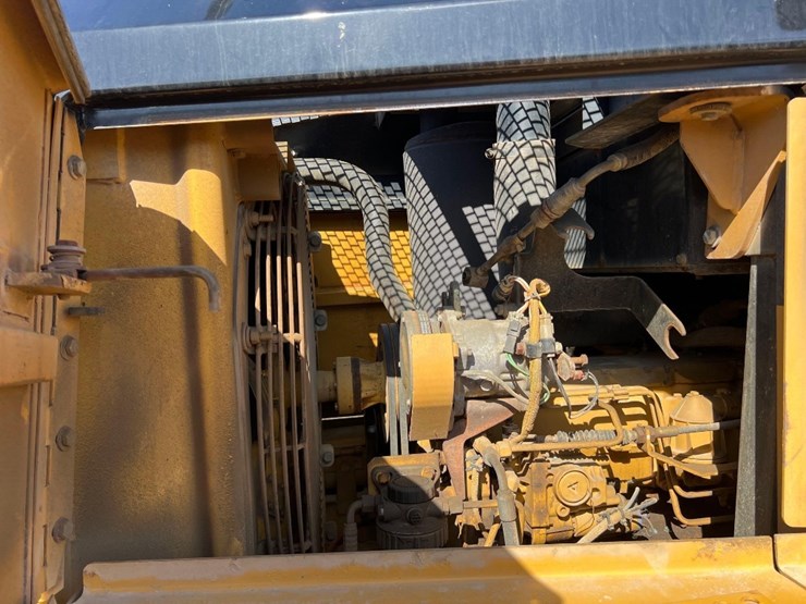 caterpillar-953c-image-31