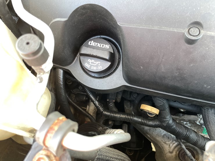 2012-chevrolet-traverse-ls-image-81