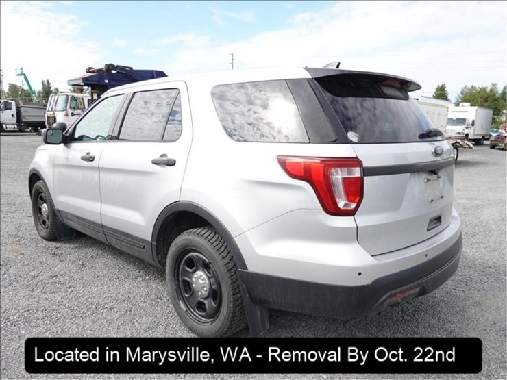2017-ford-explorer-image-11