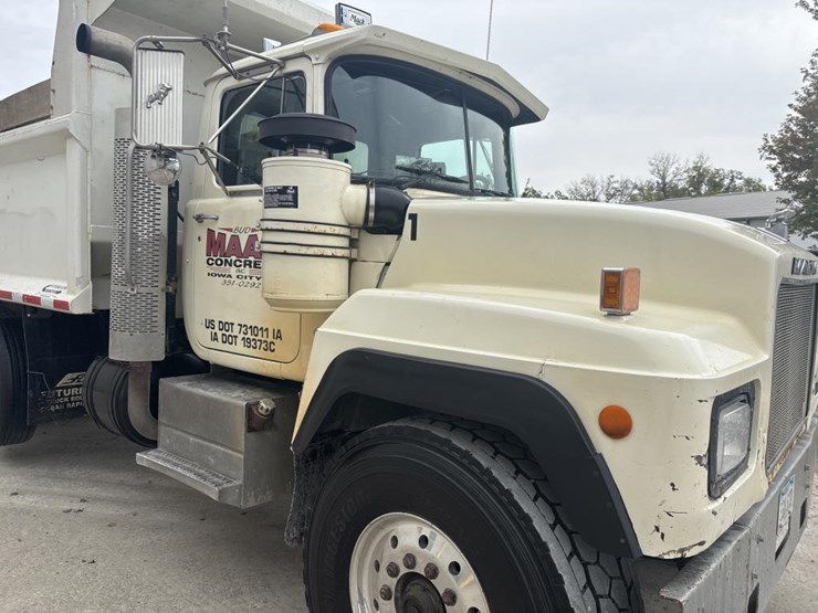 mack-rd688s-image-10