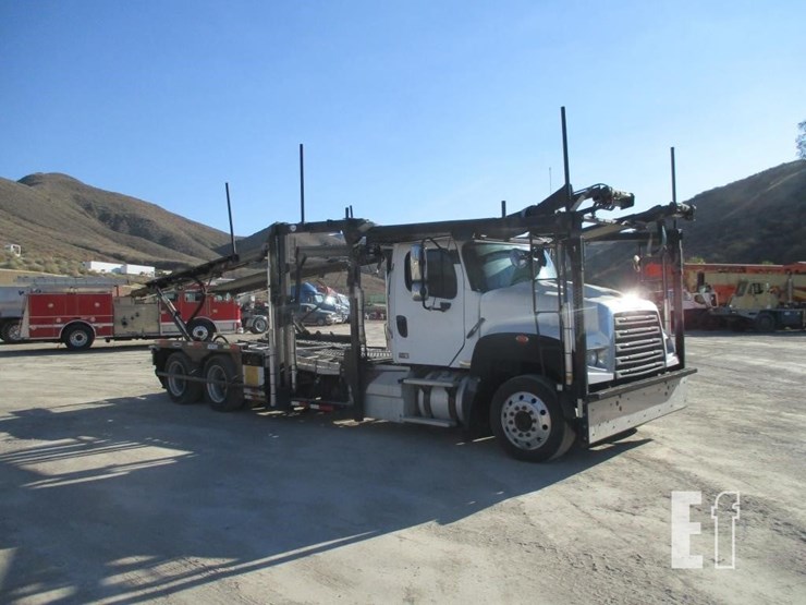 2016-freightliner-114sd-image-2