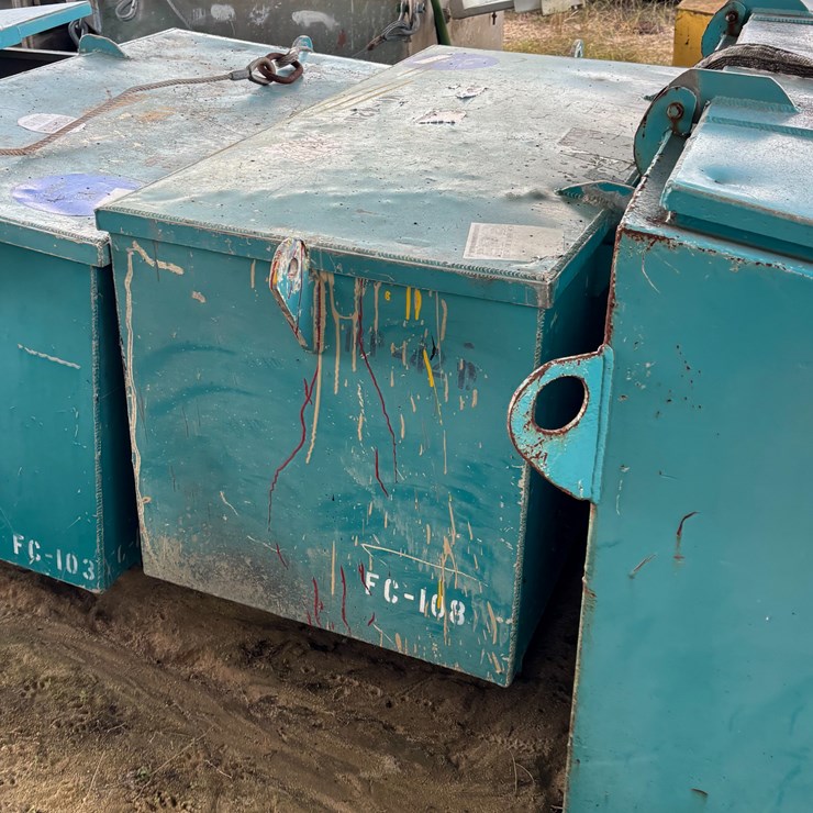 #141 • LAYDOWN ALUMINUM TOOLBOX