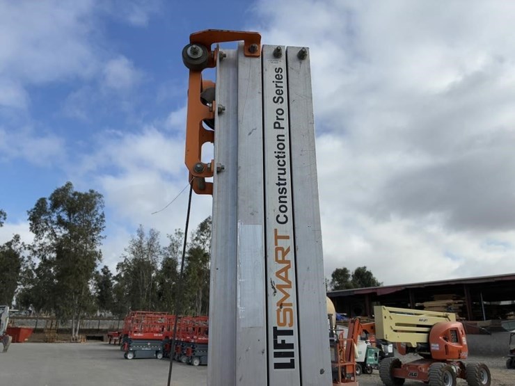 2011-lift-smart-mlc-18-material-lift-image-10