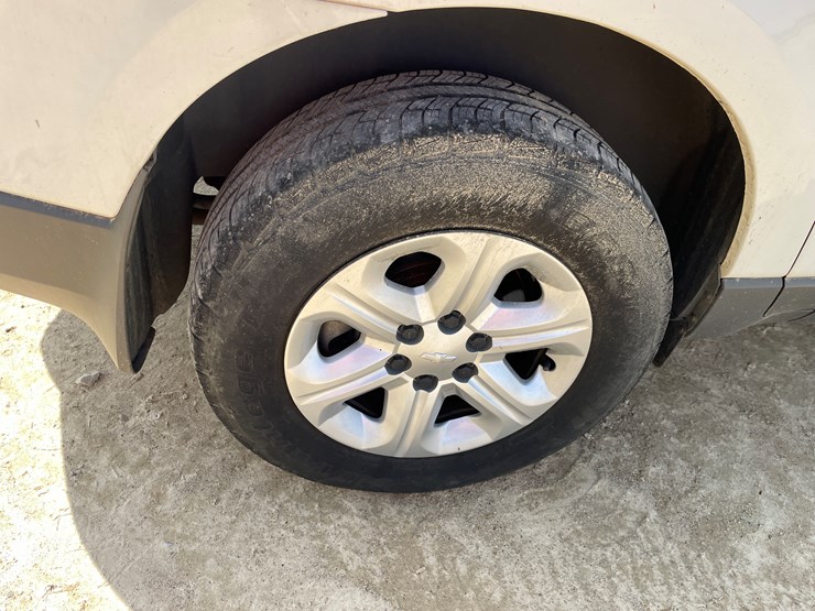 2012-chevrolet-traverse-ls-image-89