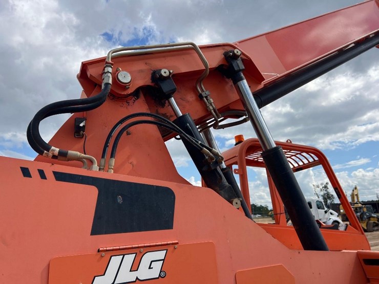 2016-jlg-6036-telescopic-forklift-image-20