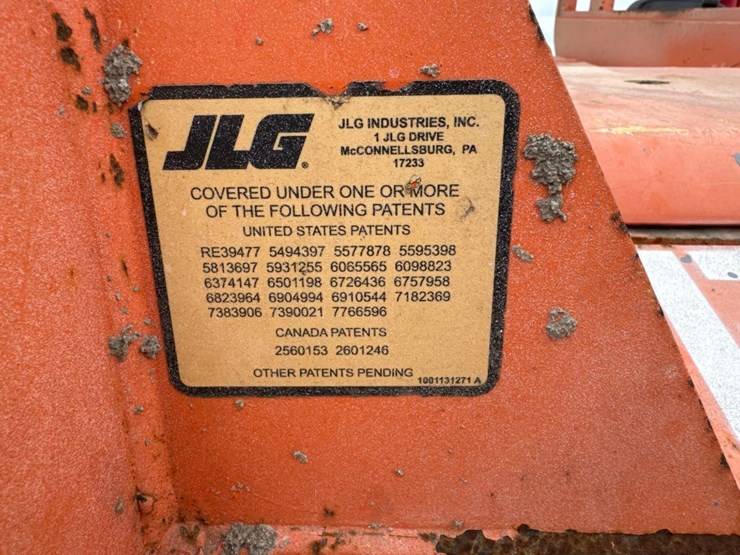 2013-jlg-8042-telescopic-forklift-image-11