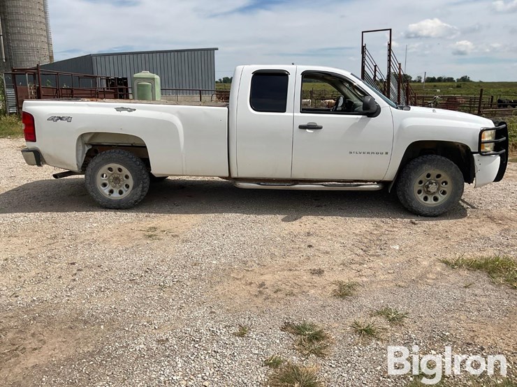 2007-chevrolet-silverado-1500-image-4