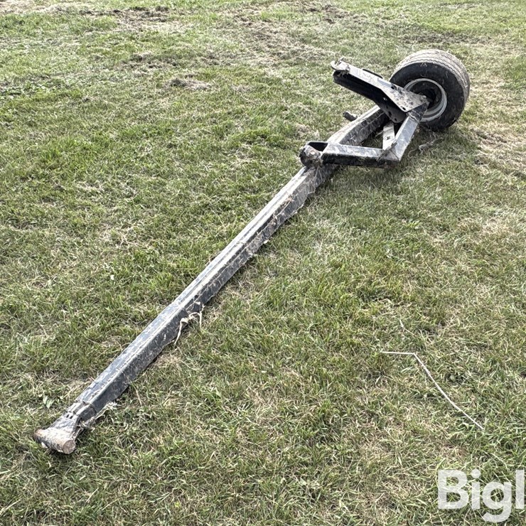 MacDon Transport Hitch