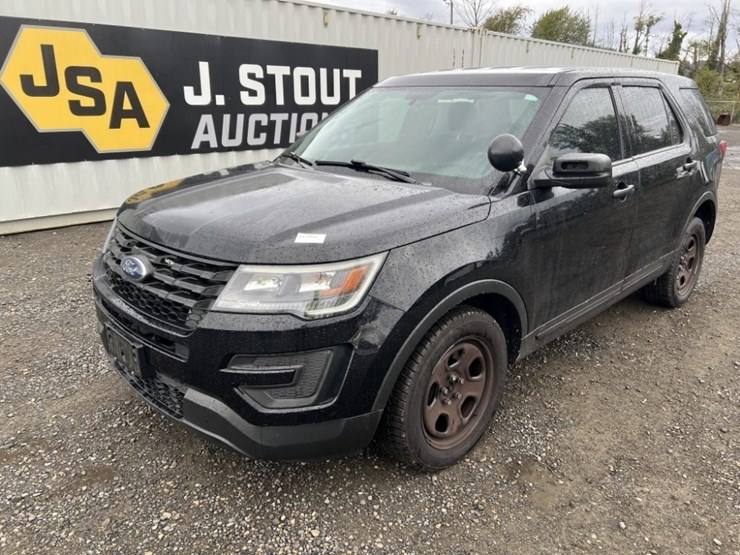 2017-ford-explorer-image-1