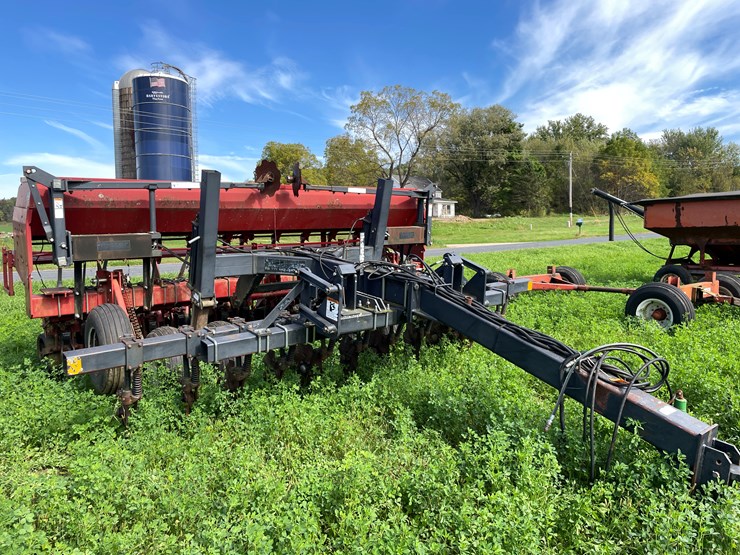 #4455-•-case-5400-soybean-special-grain-drill-image-3