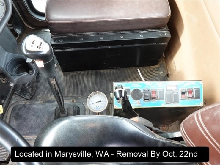 2001-peterbilt-357-image-21