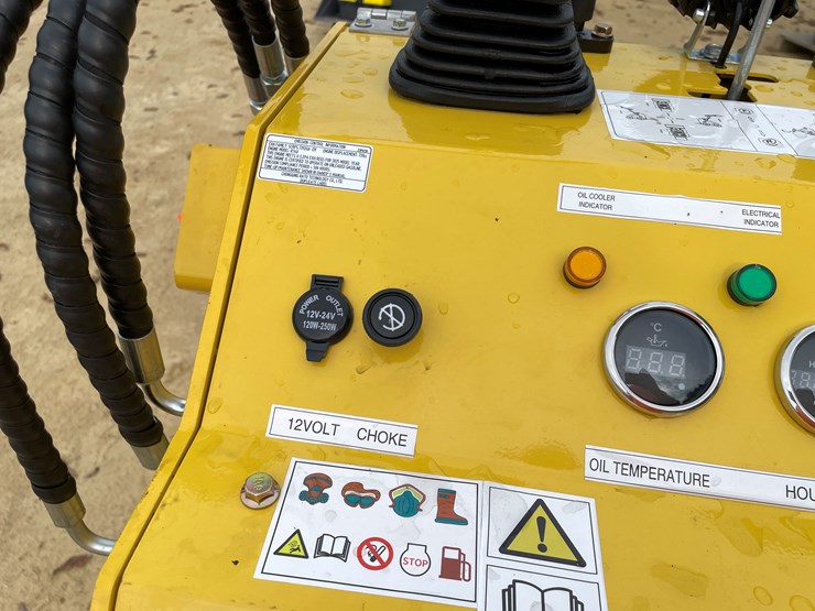 #214-•-new-landhonor-ride-on-skid-steer-loader-image-30