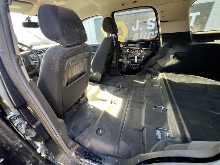 2014-chevrolet-tahoe-image-19
