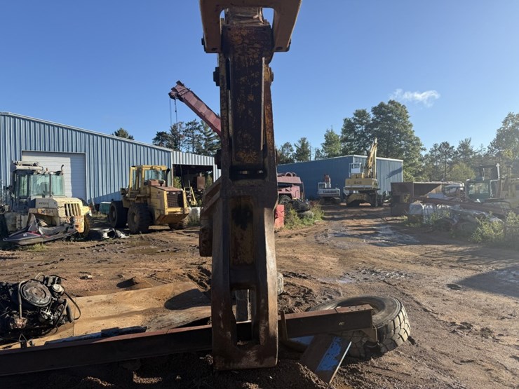 caterpillar-245-image-3