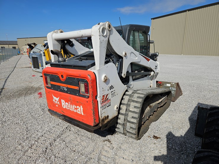 2018-bobcat-t770-image-18