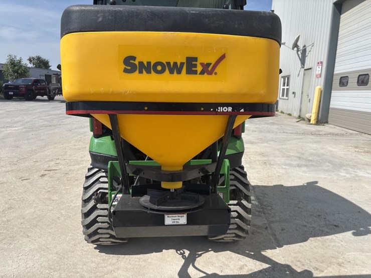 john-deere-1025-image-41