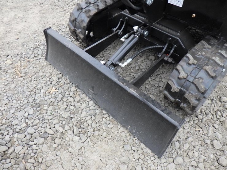 2025-vicsec-vc15-hydraulic-excavator-image-9