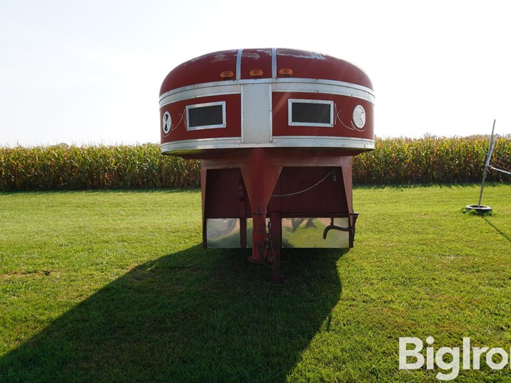 1988-bp-6.5'x12'-s/a-livestock-trailer-image-2