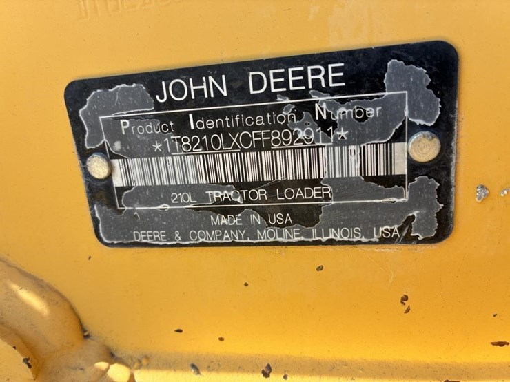2015-deere-210l-image-21