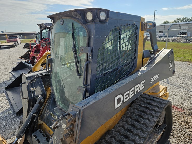 2018-deere-325g-image-23