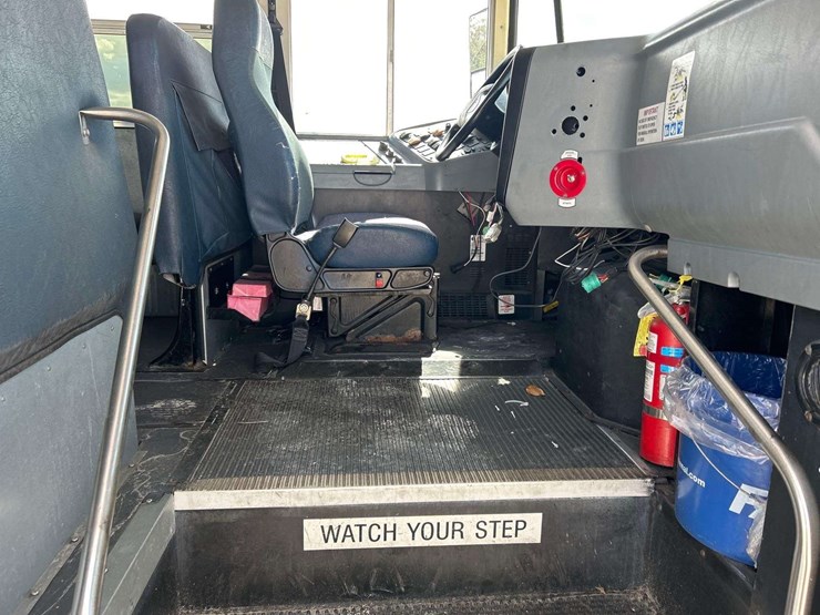 2007-ic-corporation-pb105-school-bus-image-10