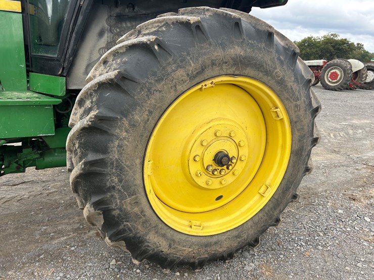 john-deere-4050-image-14