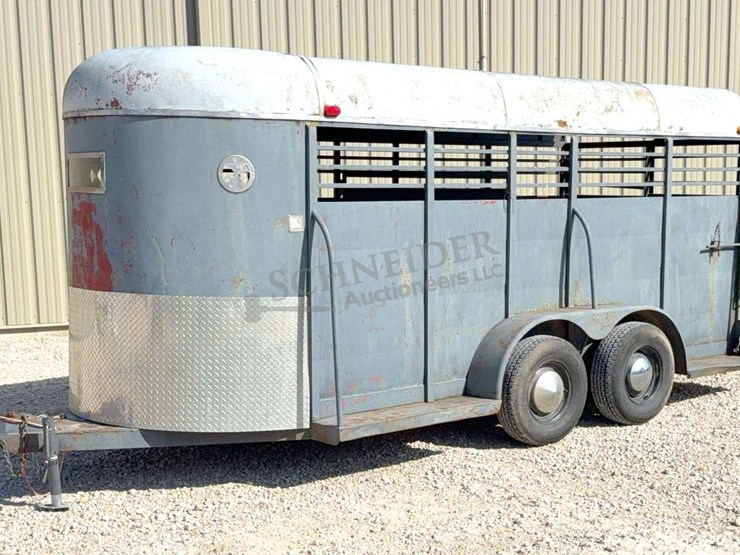 1976-snct-16'-stock-trailer-image-2