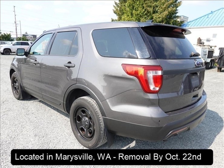 2017-ford-explorer-image-10