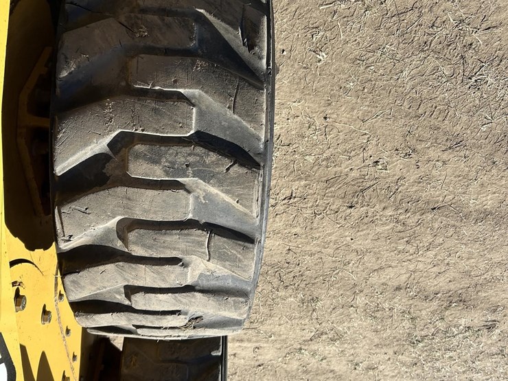 2003-caterpillar-242-image-10
