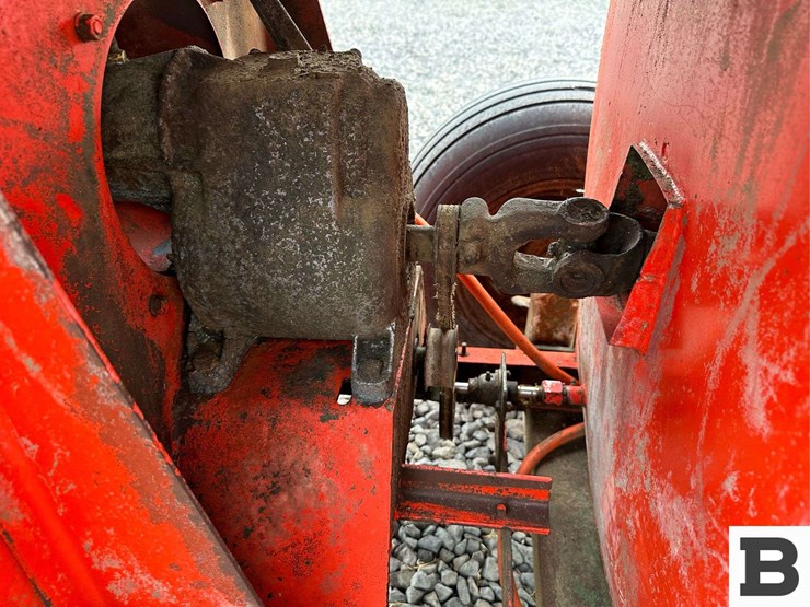 rears-300-gallon-orchard-sprayer-image-14