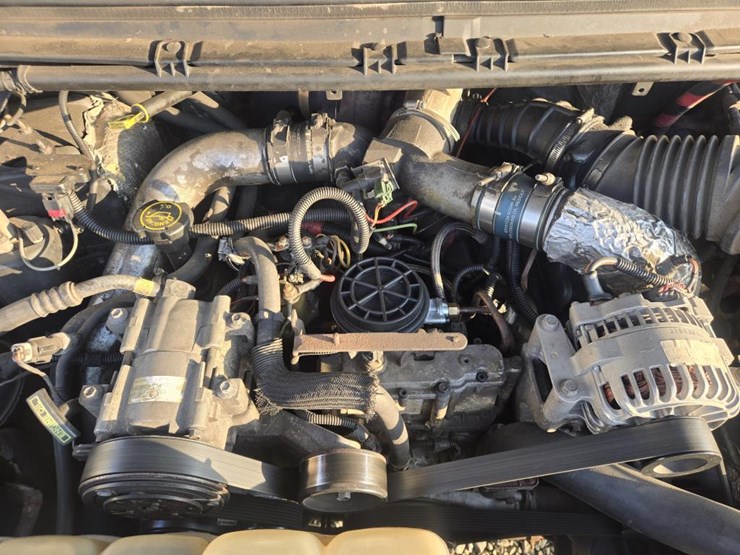 2003-ford-f550-image-34
